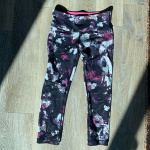 Lululemon high waisted cropped leggings small